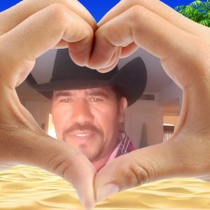 Meet your Posher, Adolfo